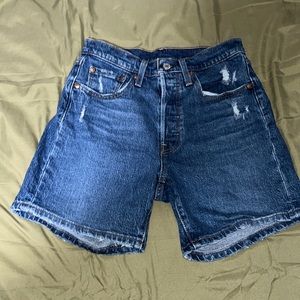 Levi 501 mom Jean shorts